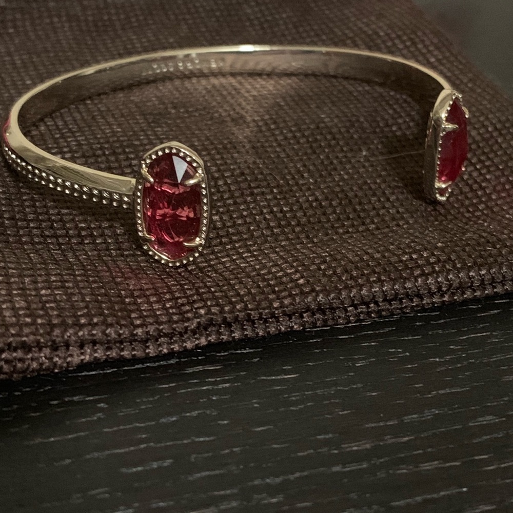 Kendra Scott bracelet